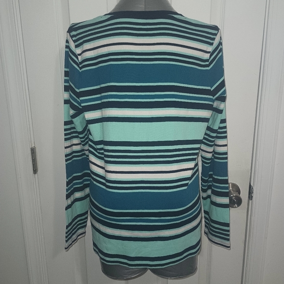 Striped V-Neck Long Sleeve Top - Picture 4 of 4